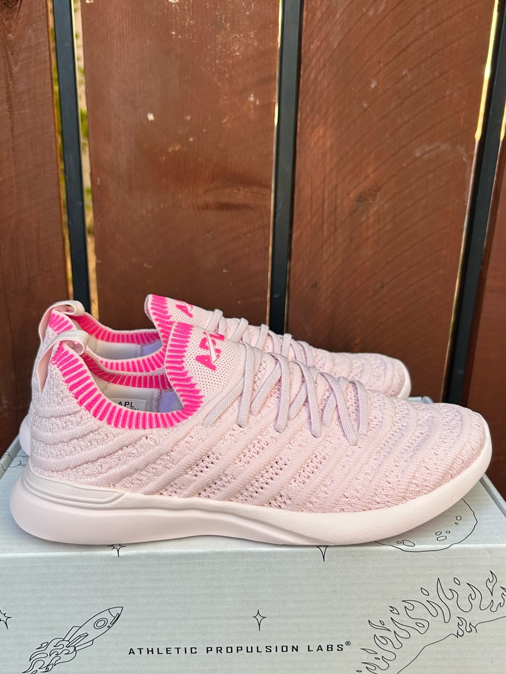 APL ATHLETIC PROPULSION LABS TECH LOON WAVE bleached pink/fusion pink size 3
